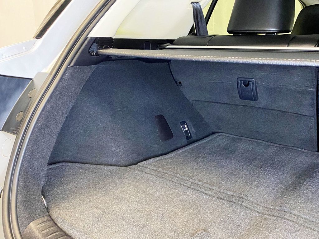 2015 Lexus CT 200h 5dr Sedan Hybrid - 22928331 - 52