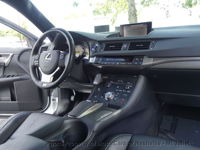 2015 Lexus CT 200h 5dr Sedan Hybrid - 23085131 - 29