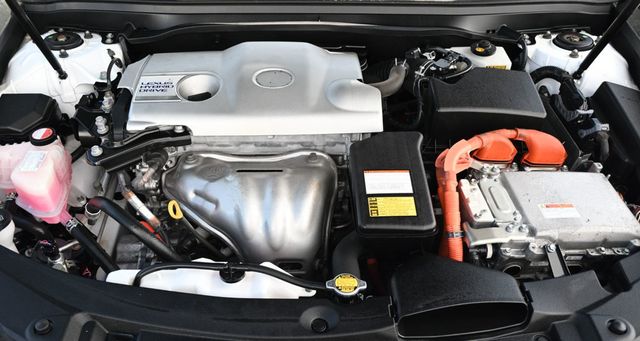 2015 Lexus ES 300h 4dr Sedan Hybrid - 22999410 - 18