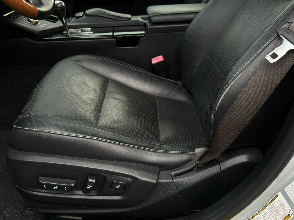 2015 Lexus ES 300h 4dr Sedan Hybrid - 22960995 - 11