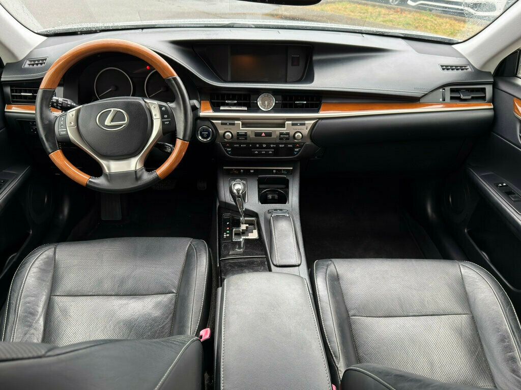 2015 Lexus ES 300h 4dr Sedan Hybrid - 22960995 - 20