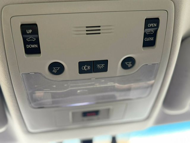 2015 Lexus ES 300h 4dr Sedan Hybrid - 22960995 - 30