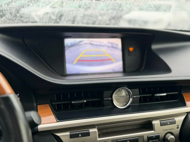 2015 Lexus ES 300h 4dr Sedan Hybrid - 22960995 - 33