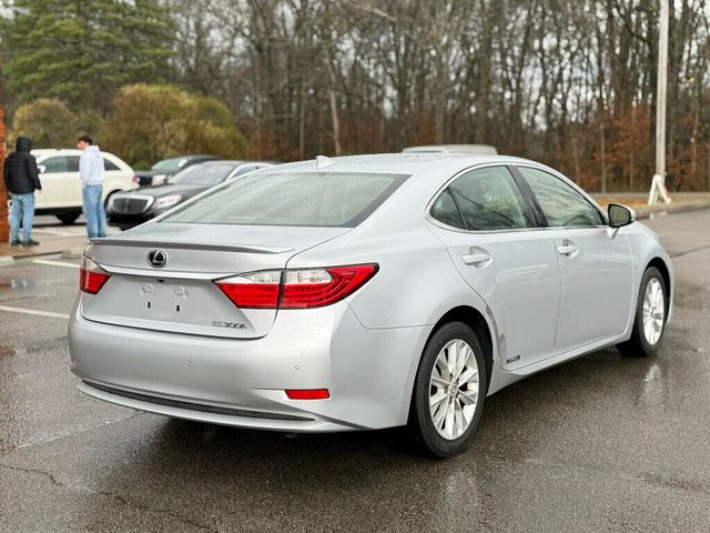2015 Lexus ES 300h 4dr Sedan Hybrid - 22960995 - 5