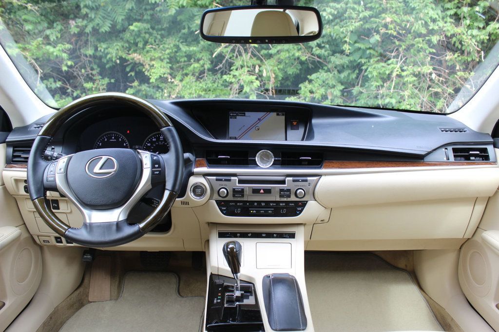 2015 Lexus ES 350 4dr Sedan - 23027427 - 10