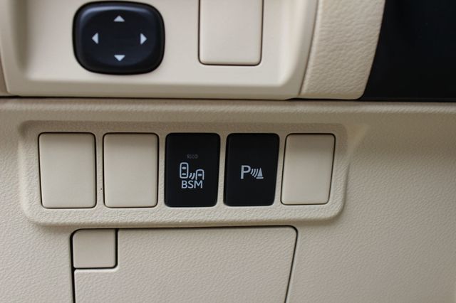 2015 Lexus ES 350 4dr Sedan - 23027427 - 15