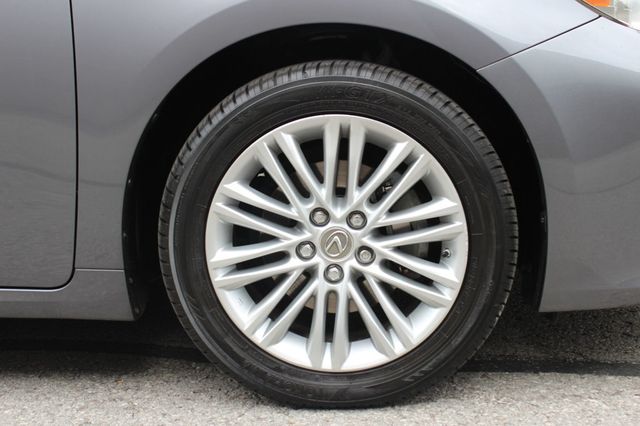 2015 Lexus ES 350 4dr Sedan - 23027427 - 35
