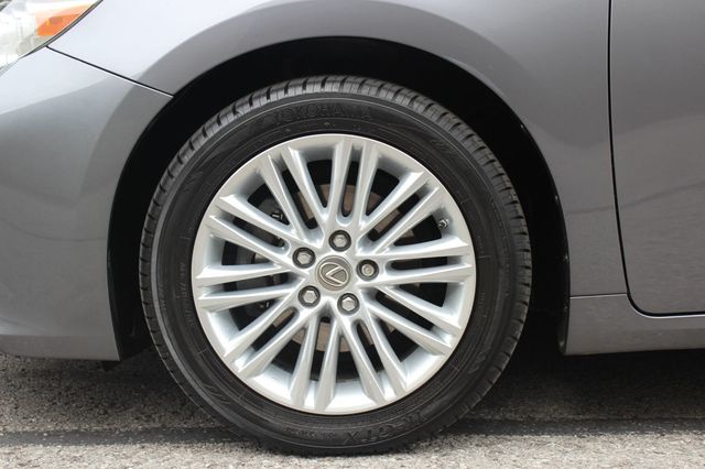 2015 Lexus ES 350 4dr Sedan - 23027427 - 36