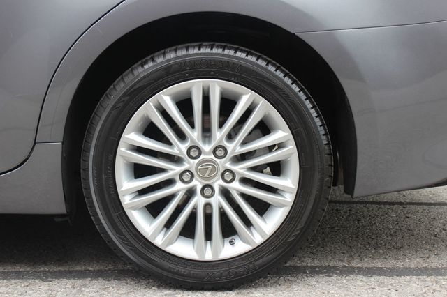 2015 Lexus ES 350 4dr Sedan - 23027427 - 37