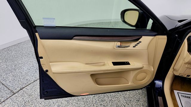 2015 Lexus ES 350 4dr Sedan w/ Hard Disk Navigation & Luxury Package - 23008177 - 10