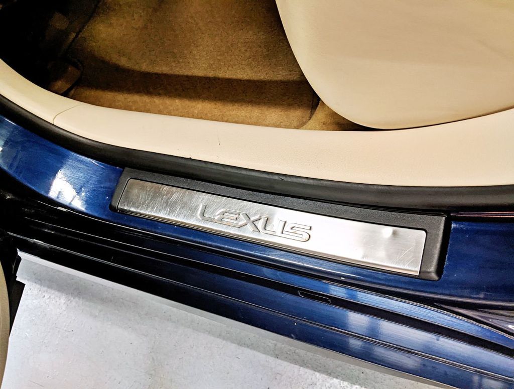2015 Lexus ES 350 Base Trim - 22302215 - 40