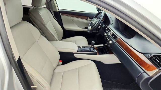 2015 Lexus GS 350 4dr Sedan with HDD Navigation System - 22966739 - 26