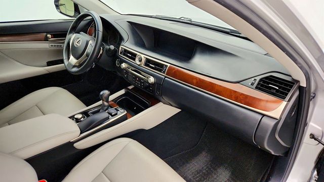 2015 Lexus GS 350 4dr Sedan with HDD Navigation System - 22966739 - 27