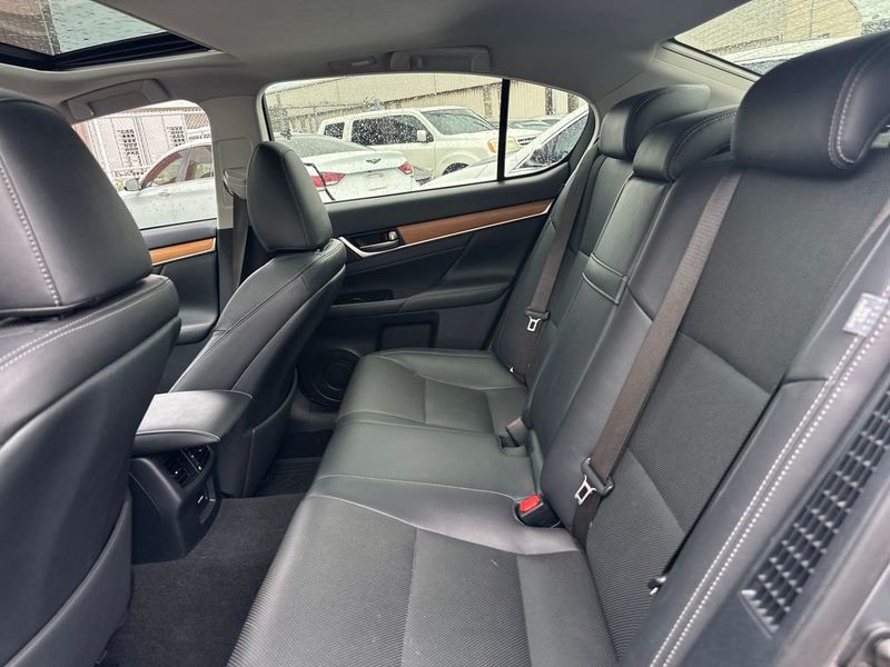 2015 Lexus GS 450h 4dr Sedan Hybrid - 23010633 - 14