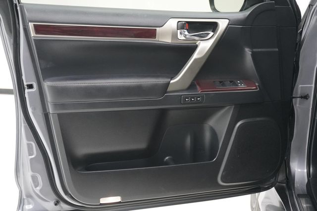 2015 Lexus GX 460 4WD 4dr Luxury - 22935416 - 13