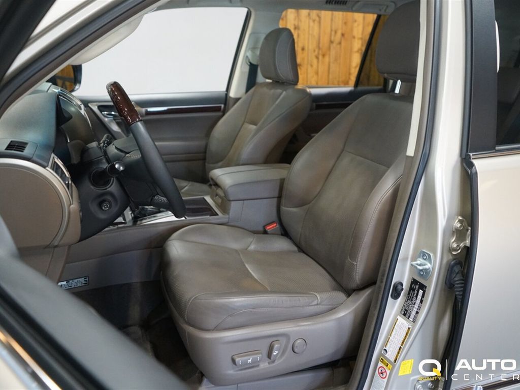 2015 Lexus GX 460 4WD 4dr Luxury - 23089744 - 13