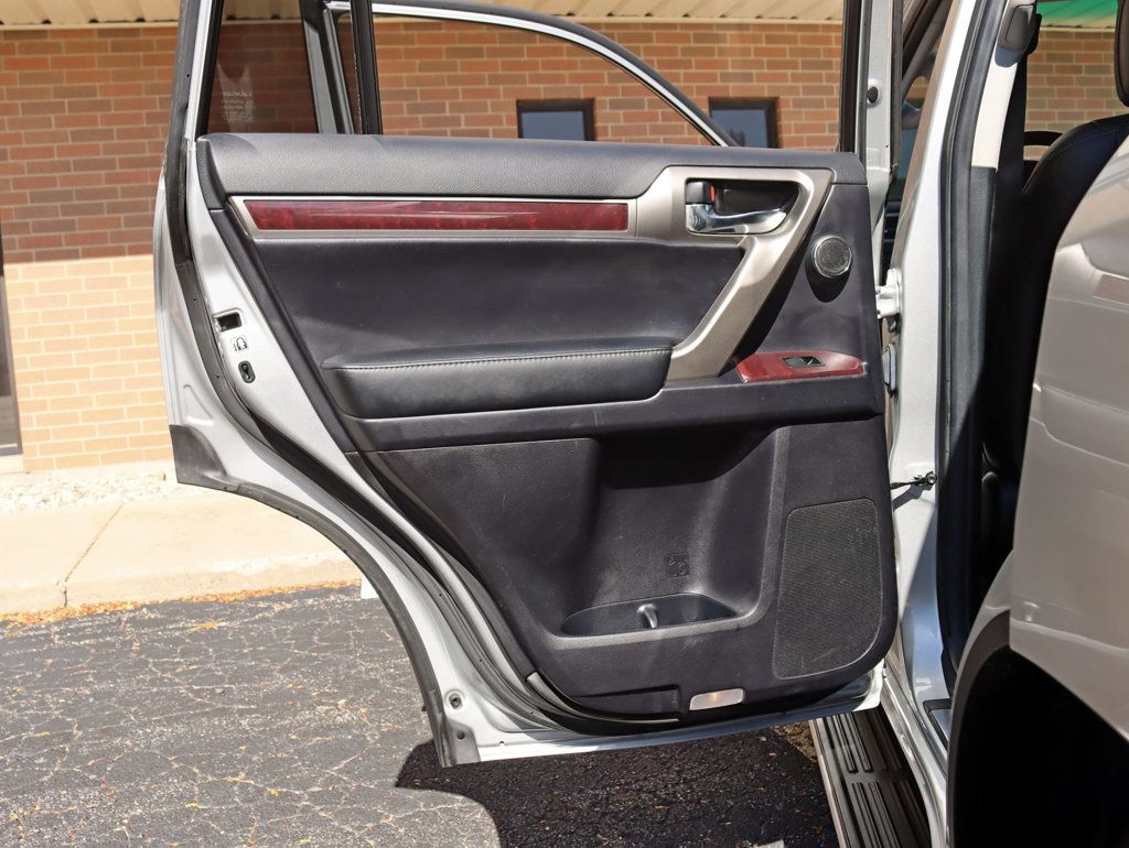 2015 Lexus GX 460 4WD 4dr Luxury - 23090937 - 30
