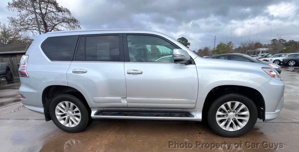 2015 Lexus GX 460 Full-time 4WD Cooling / Heated Leather Seats w/ Reverse Camera, Bluetooth and Sunroof - 22104805 - 4