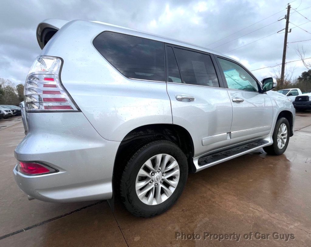 2015 Lexus GX 460 Full-time 4WD Cooling / Heated Leather Seats w/ Reverse Camera, Bluetooth and Sunroof - 22104805 - 5