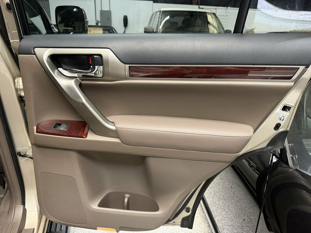 2015 Lexus GX 460 Local Trade/Premium Pkg/Heated&Cooled Seats/Blind Spot Monitor - 23080942 - 25