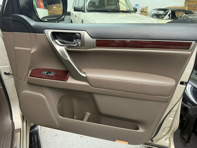 2015 Lexus GX 460 Local Trade/Premium Pkg/Heated&Cooled Seats/Blind Spot Monitor - 23080942 - 29