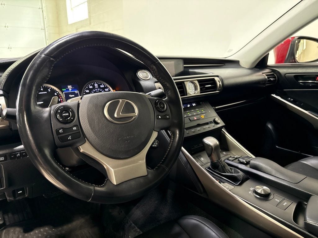 2015 Lexus IS 250 4dr Sport Sedan Automatic AWD - 23057948 - 10