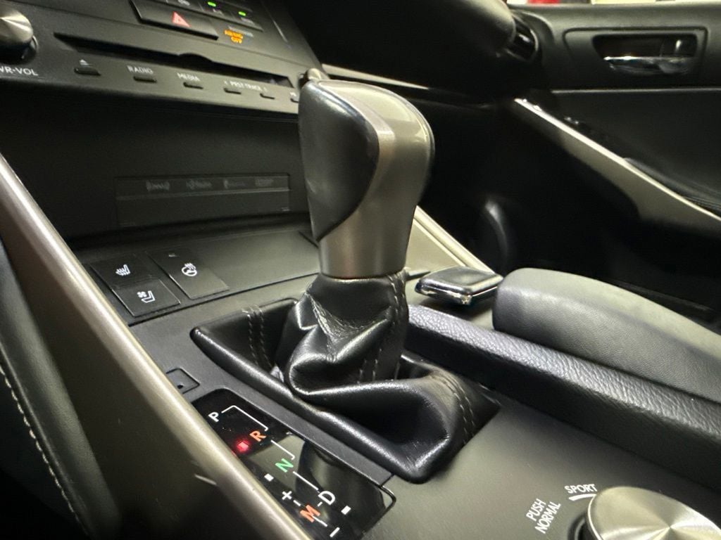 2015 Lexus IS 250 4dr Sport Sedan Automatic AWD - 23057948 - 19