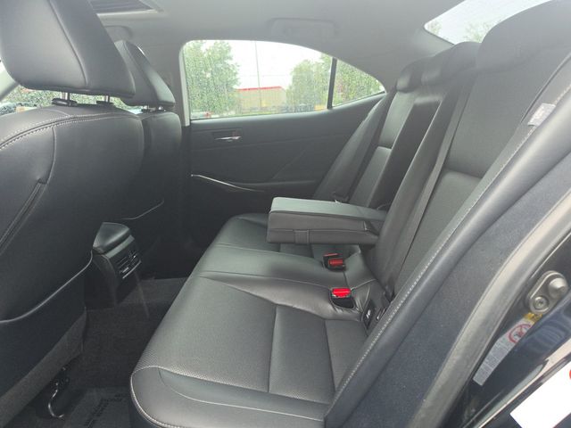 2015 Lexus IS 250 4dr Sport Sedan Automatic AWD - 23080133 - 9