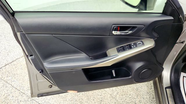 2015 Lexus IS 250 4dr Sport Sedan Automatic AWD with F SPORT & Navigation Packages - 22978831 - 10
