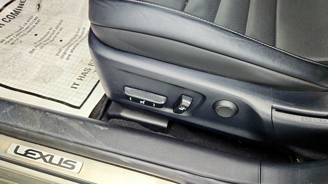 2015 Lexus IS 250 4dr Sport Sedan Automatic AWD with F SPORT & Navigation Packages - 22978831 - 11