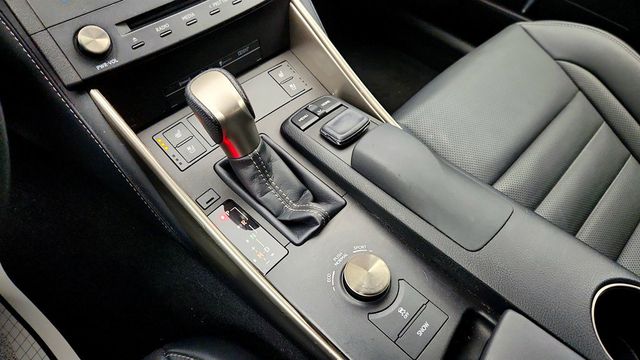 2015 Lexus IS 250 4dr Sport Sedan Automatic AWD with F SPORT & Navigation Packages - 22978831 - 16