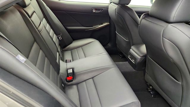 2015 Lexus IS 250 4dr Sport Sedan Automatic AWD with F SPORT & Navigation Packages - 22978831 - 23