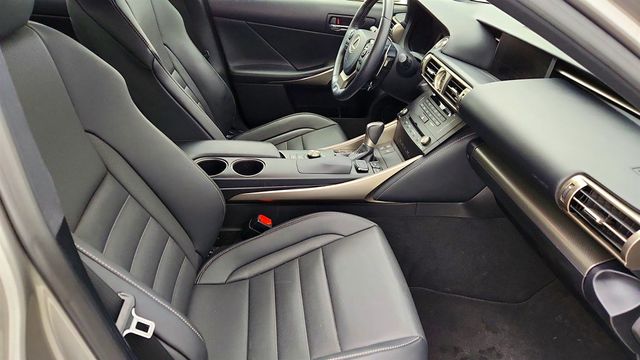 2015 Lexus IS 250 4dr Sport Sedan Automatic AWD with F SPORT & Navigation Packages - 22978831 - 24