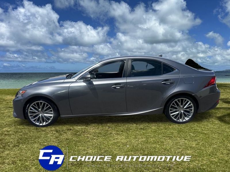 2015 Lexus IS 250 photo 3
