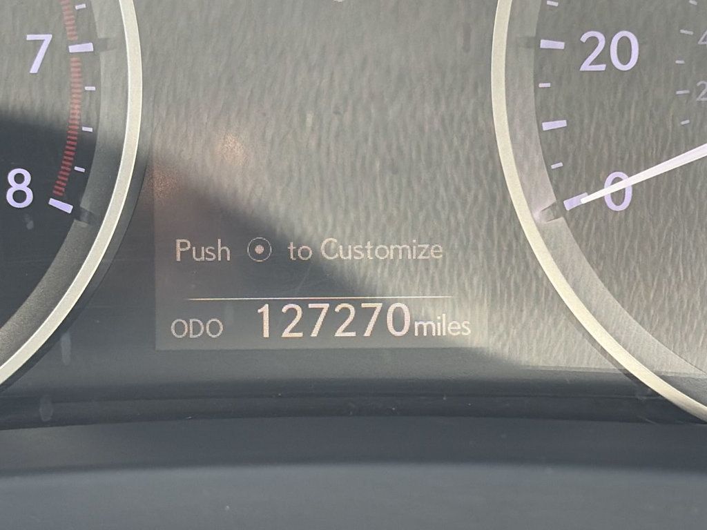 Lexus IS photo 15