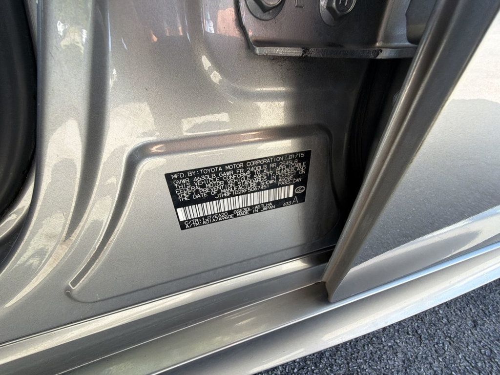 Lexus IS photo 24