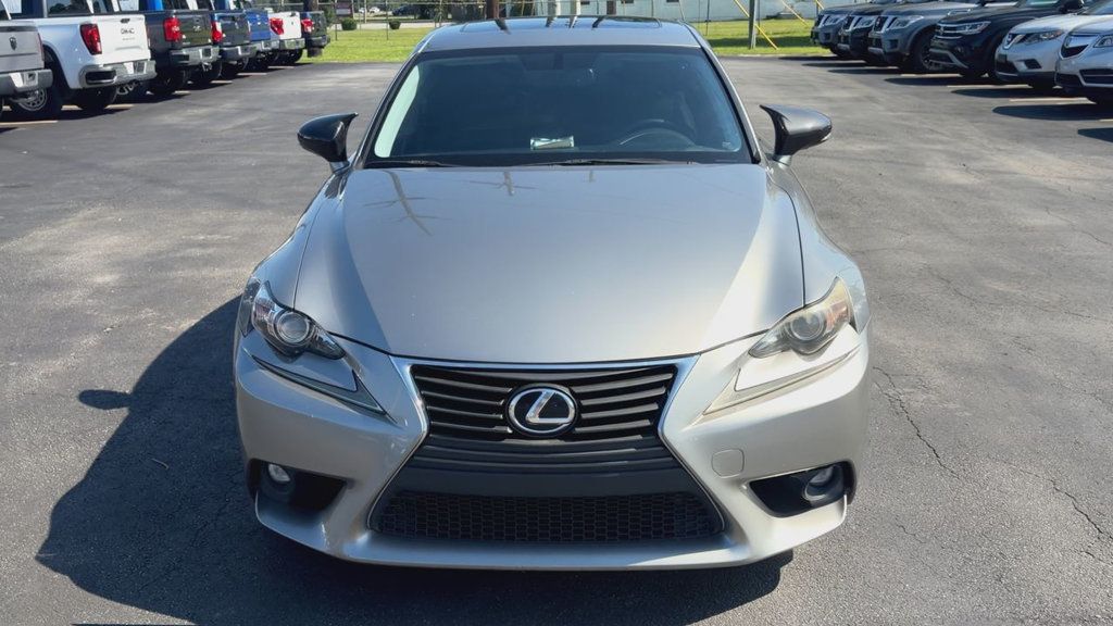 Lexus IS photo 3