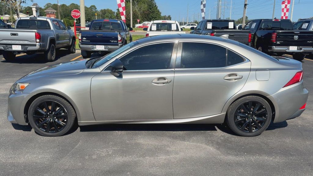 Lexus IS photo 4