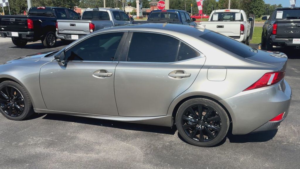 Lexus IS photo 5