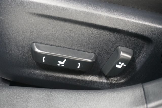 2015 Lexus IS 250 4dr Sport Sedan Automatic RWD - 23034863 - 13