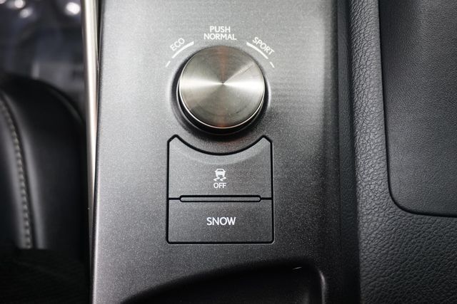 2015 Lexus IS 250 4dr Sport Sedan Automatic RWD - 23034863 - 22