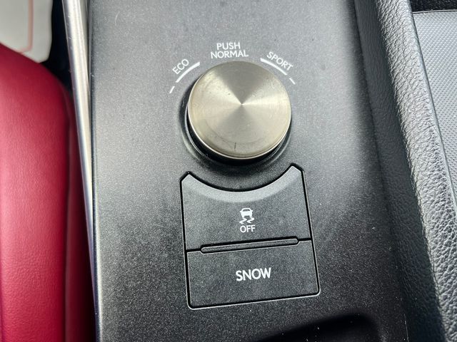 2015 Lexus IS 250 4dr Sport Sedan Automatic RWD - 22997324 - 27