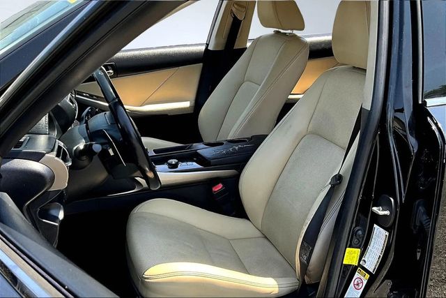 2015 Lexus IS 250 4dr Sport Sedan Automatic RWD - 22957991 - 9