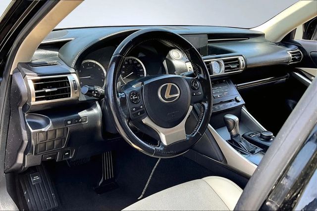 2015 Lexus IS 250 4dr Sport Sedan Automatic RWD - 22957991 - 10