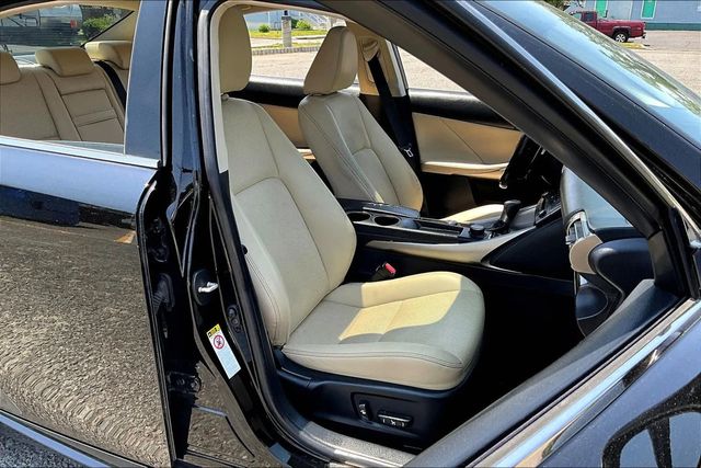 2015 Lexus IS 250 4dr Sport Sedan Automatic RWD - 22957991 - 12