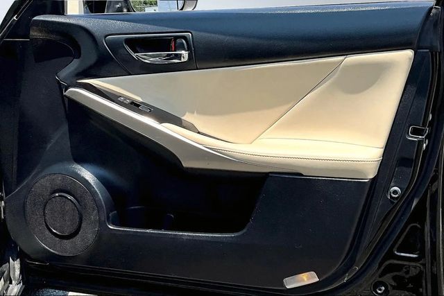 2015 Lexus IS 250 4dr Sport Sedan Automatic RWD - 22957991 - 15