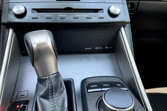 2015 Lexus IS 250 4dr Sport Sedan Automatic RWD - 22957991 - 23