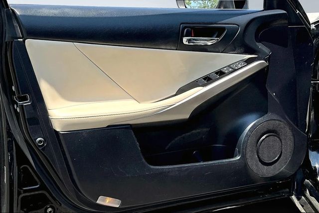 2015 Lexus IS 250 4dr Sport Sedan Automatic RWD - 22957991 - 8