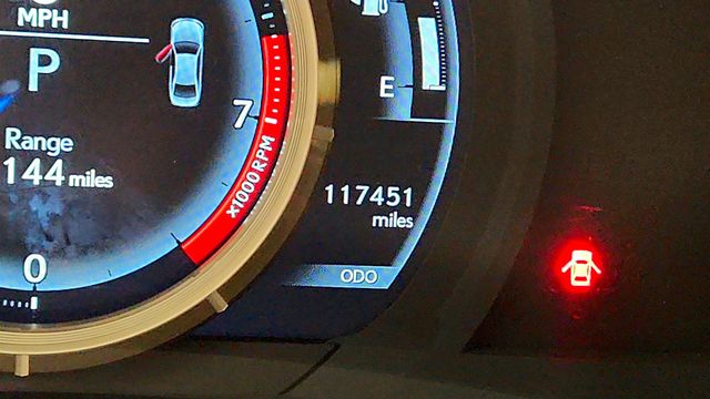 2015 Lexus IS 250 4dr Sport Sedan Crafted Line AWD with Navigation System Package - 22960983 - 15