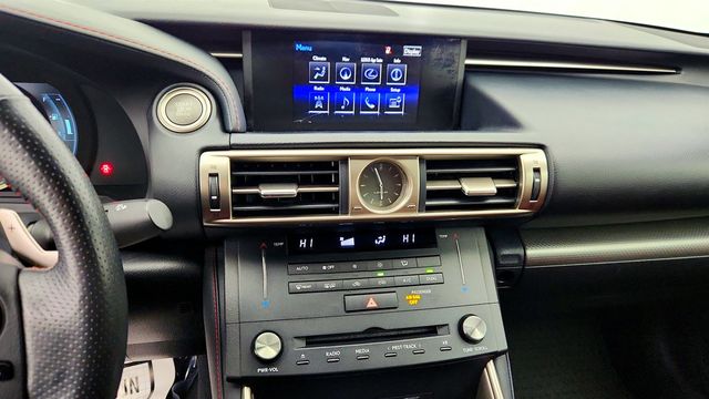 2015 Lexus IS 250 4dr Sport Sedan Crafted Line AWD with Navigation System Package - 22960983 - 17